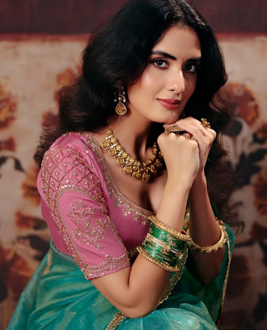 1013 - Sea Blue & Pink Designer Style Festive Wear Saree